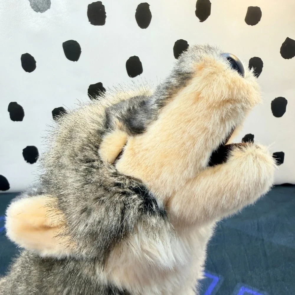 Realistic Howling Timber Wolf Douglas Plush 10